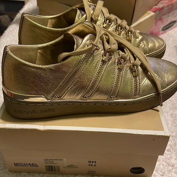 Chelsie sneaker metallic leather. - Picture 2 of 3